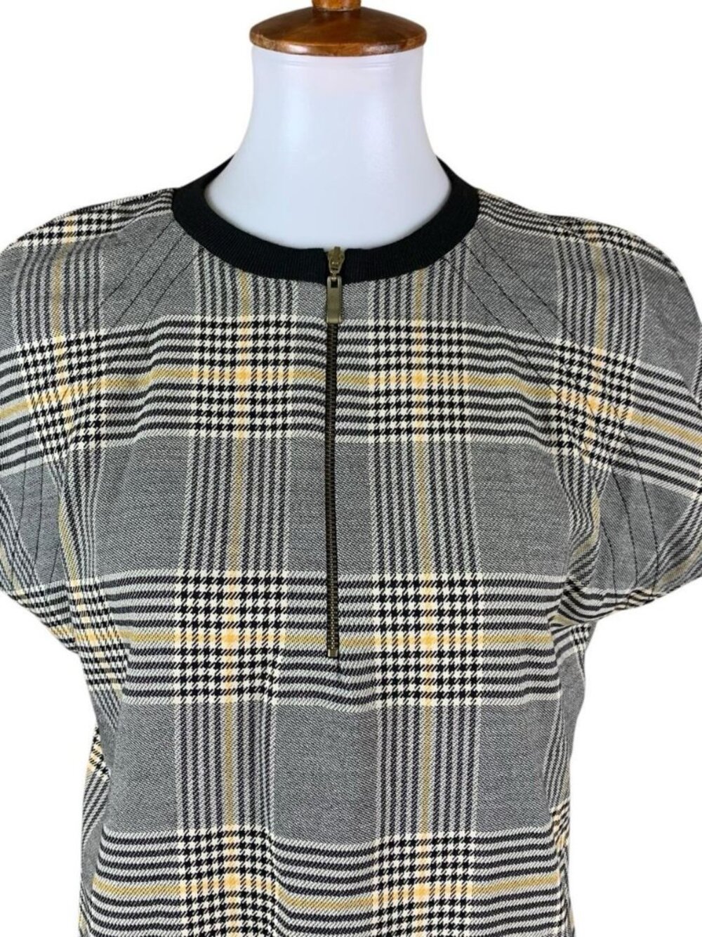 Zara Trf Plaid Zip Front Short